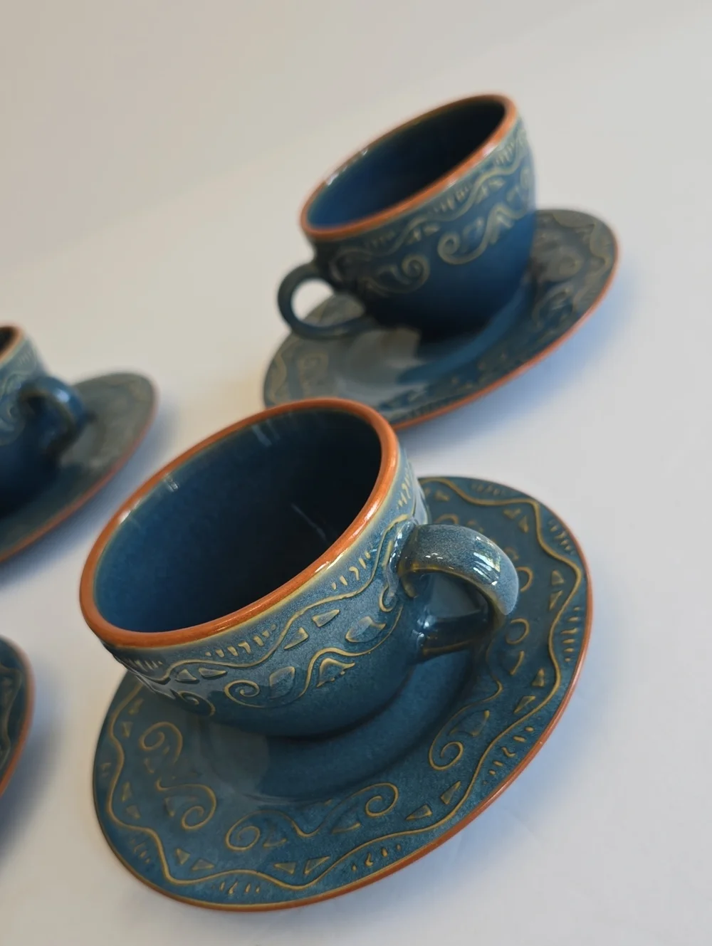 Pier 1 Set Of 4 Tunisia Cups Saucers Stoneware Blue Scroll Pattern Retired